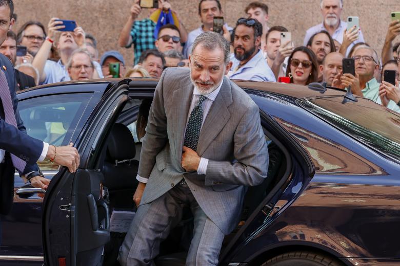 El Rey Felipe VI, a su llegada a la plaza de toros de Las Ventas, donde este miércoles ha tenido lugar la Corrida de la Prensa.