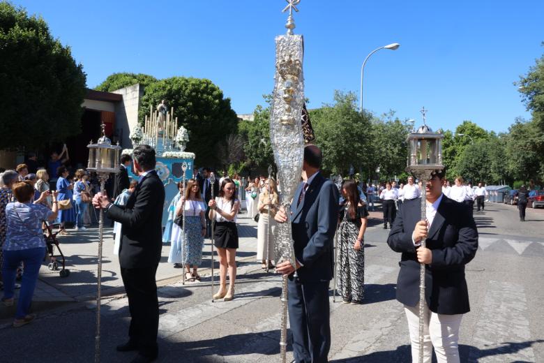 La hermandad de la Sagrada Cena vive su Corpus Christi en el barrio de Poniente