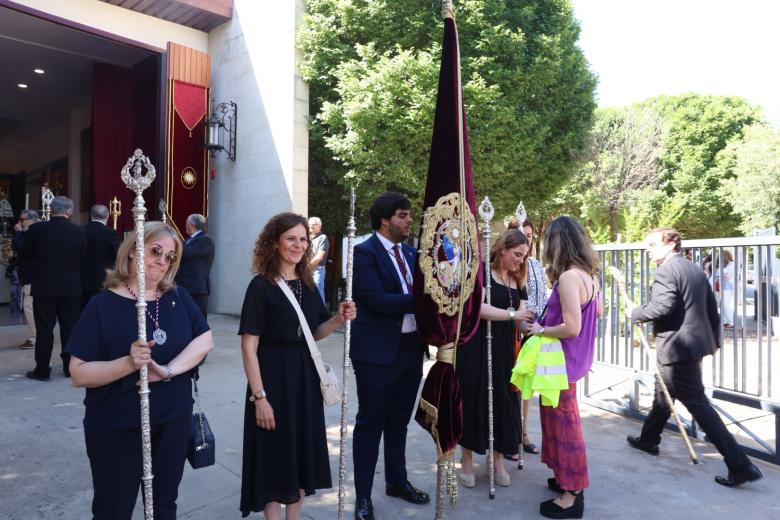 La hermandad de la Sagrada Cena vive su Corpus Christi en el barrio de Poniente