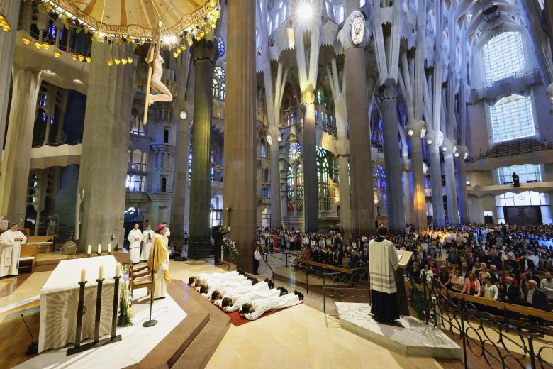 Ordenación diaconal en la Sagrada Familia de Barcelona