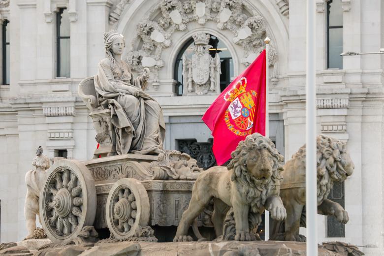 Decoración en Madrid por el décimo aniversario del Rey