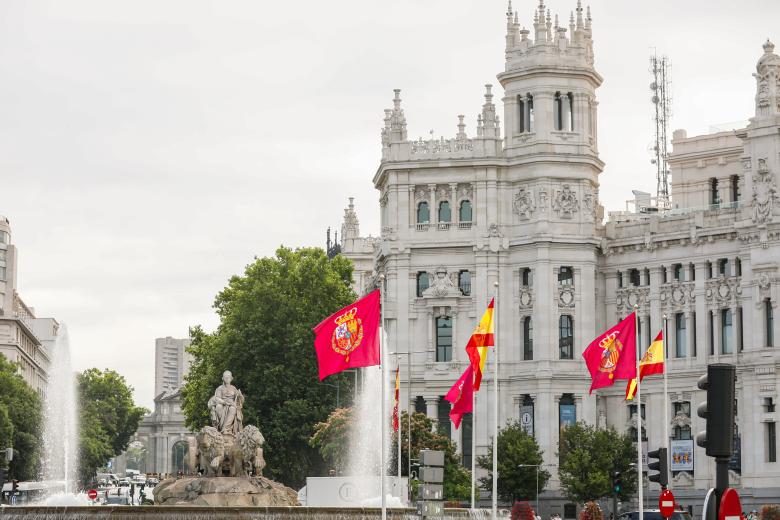 Decoración en Madrid por el décimo aniversario del Rey