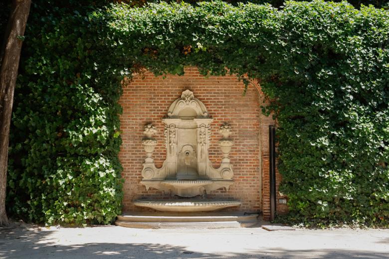 La apertura extraordinaria de los jardines del Palacio de Liria nos brinda una oportunidad única de disfrutar de un espacio que ha sido cuidadosamente mantenido y preservado a lo largo de los años.