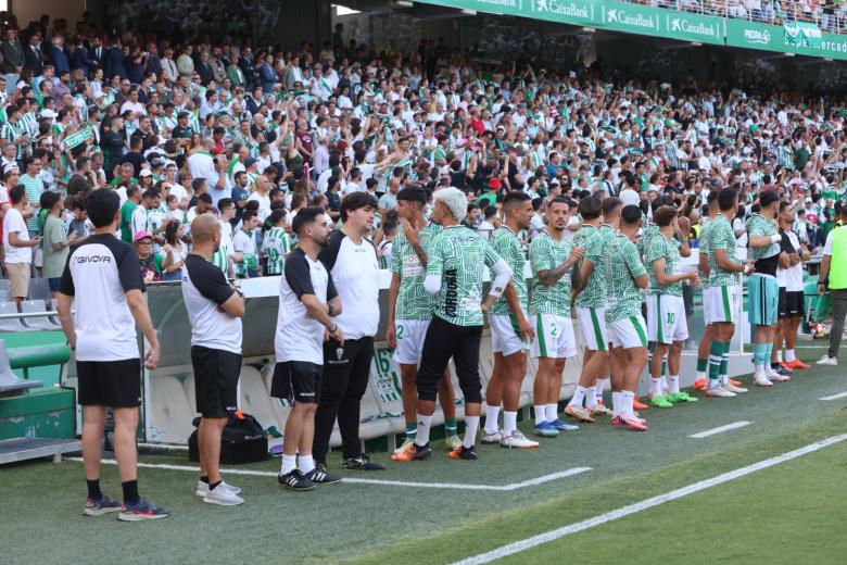 El partido entre el Córdoba y el Barça Atlètic, en imágenes