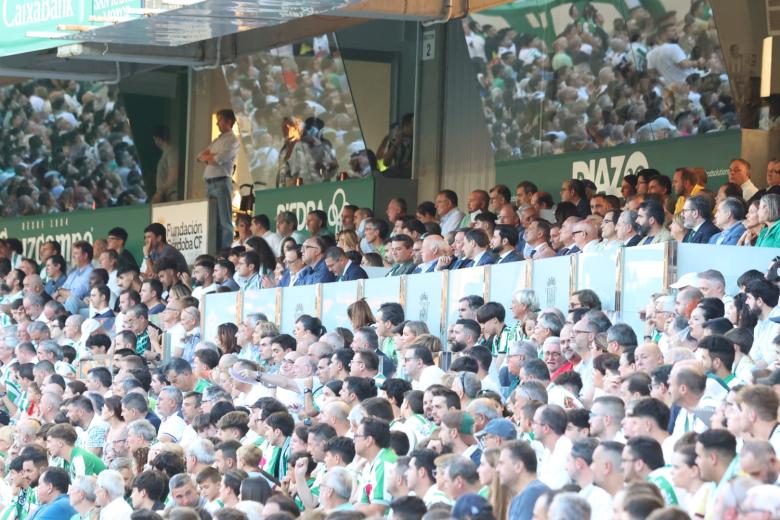 El partido entre el Córdoba y el Barça Atlètic, en imágenes