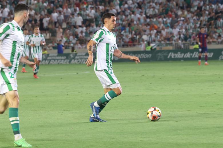 El partido entre el Córdoba y el Barça Atlètic, en imágenes