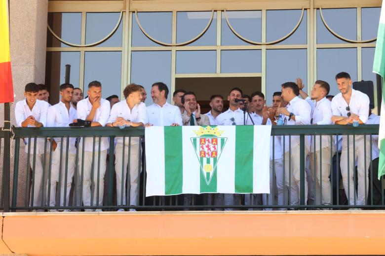 Visita del Córdoba CF al ayuntamiento de Córdoba