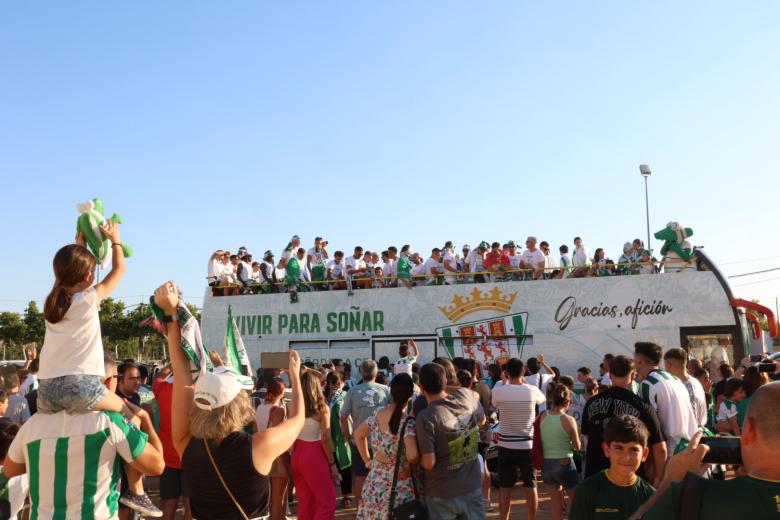 Y el Córdoba tocó el cielo en Las Tendillas