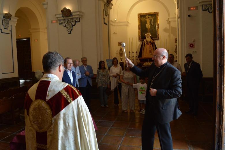 El obispo de Guadix preside una misa en la Quinta Angustia Francisco J. Orozco Córdoba