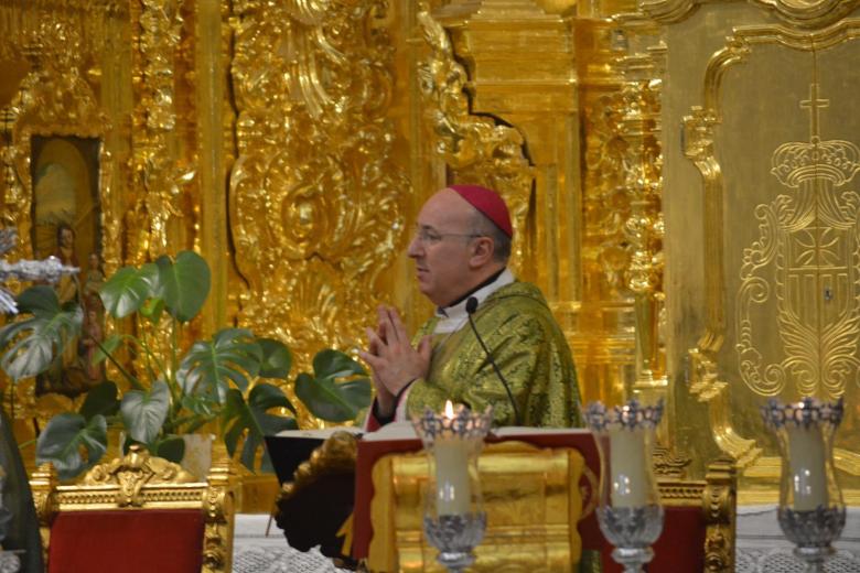 El obispo de Guadix preside una misa en la Quinta Angustia Francisco J. Orozco Córdoba