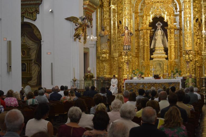 El obispo de Guadix preside una misa en la Quinta Angustia Francisco J. Orozco Córdoba