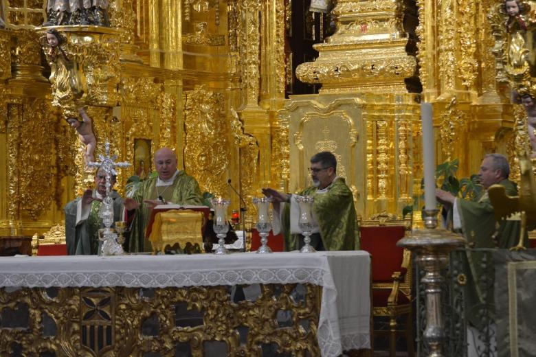 El obispo de Guadix preside una misa en la Quinta Angustia Francisco J. Orozco Córdoba