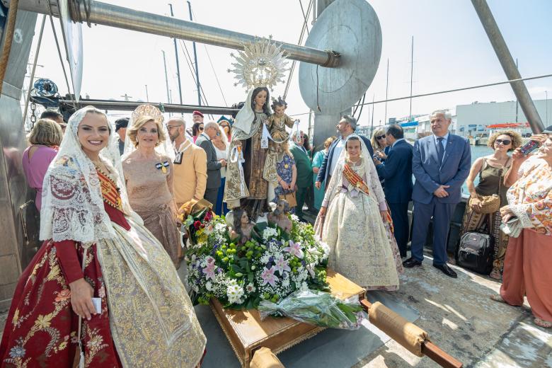 FERROL, 16/07/2024.- La Armada celebró el día de su patrona la Virgen del Carmen con un homenaje en el patio del arsenal militar de Ferrol. EFE/Kiko Delgado