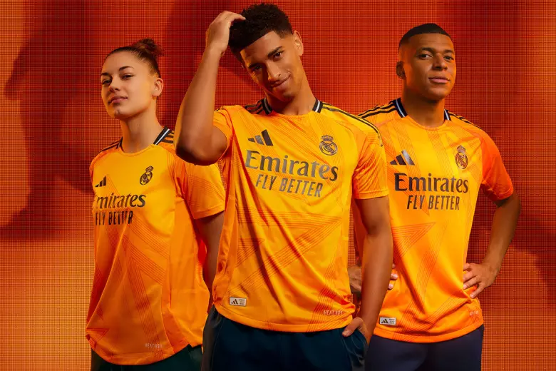 El Real Madrid y adidas presentan la segunda equipación para la temporada 2024-25. Es de color naranja y cuenta con un gráfico abstracto y astral que aparece a través de una tonalidad más intensa en la camiseta.