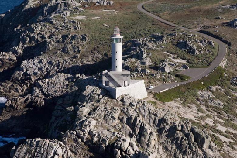 1. Faro Punta Nariga