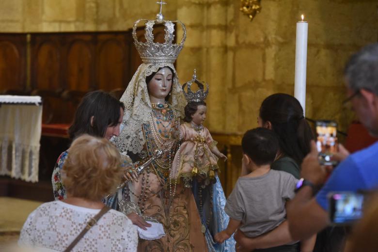 Veneración a la Virgen de los Remedios en San Lorenzo