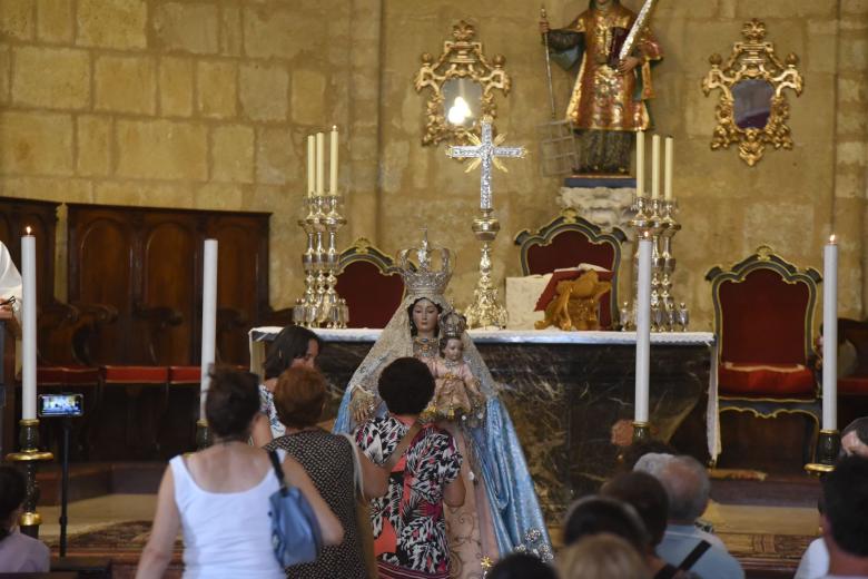 Veneración a la Virgen de los Remedios en San Lorenzo