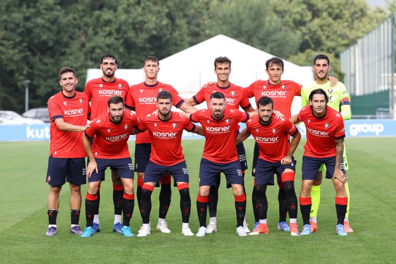 La marca Macron ha sido la encargada de diseñar la nueva camiseta de Osasuna para la temporada 2024-2025