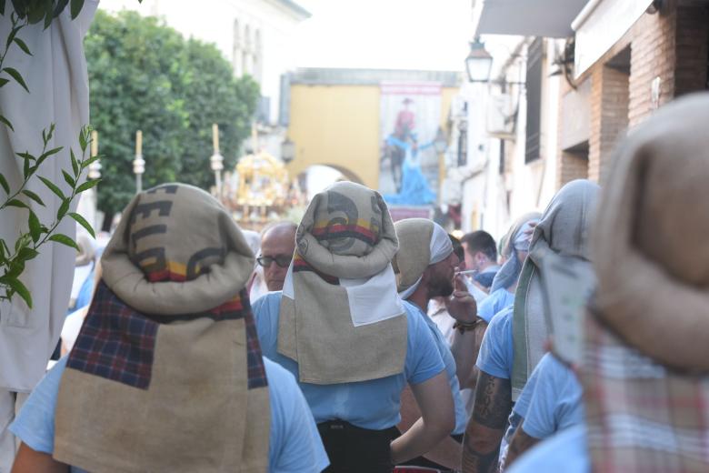 El barrio de San Basilio se reencuentra en torno a la Virgen de Acá