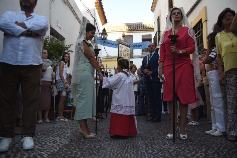 El barrio de San Basilio se reencuentra en torno a la Virgen de Acá