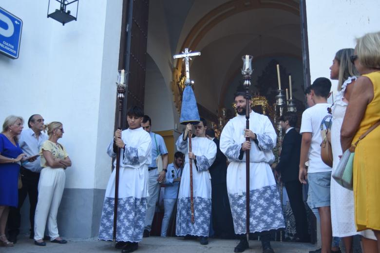 El barrio de San Basilio se reencuentra en torno a la Virgen de Acá