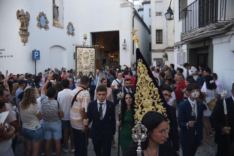 El barrio de San Basilio se reencuentra en torno a la Virgen de Acá