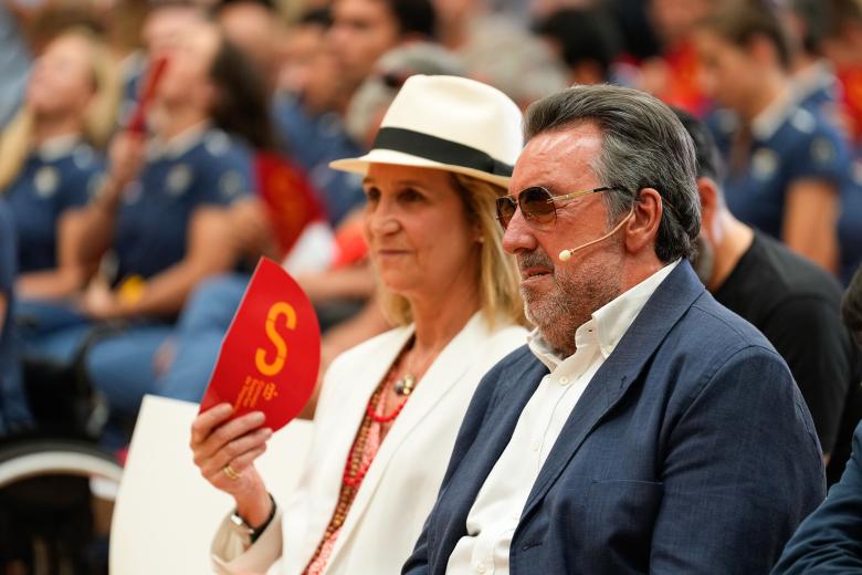 Mandatory Credit: Photo by Oscar J Barroso/AFP7/Shutterstock (14658070ak)
Infanta Elena of Spain attends during a farewell event for the Spanish Paralympic Commission that will compete in the Paris 2024 Paralympic Games at the Consejo Superior de Deportes CSD building on August 23, 2024, in Madrid, Spain.
Farewell evento for Spanish Paralympic Commission for Paris 2024 Paralympic Games, Madrid, Spain - 23 Aug 2024 *** Local Caption *** .