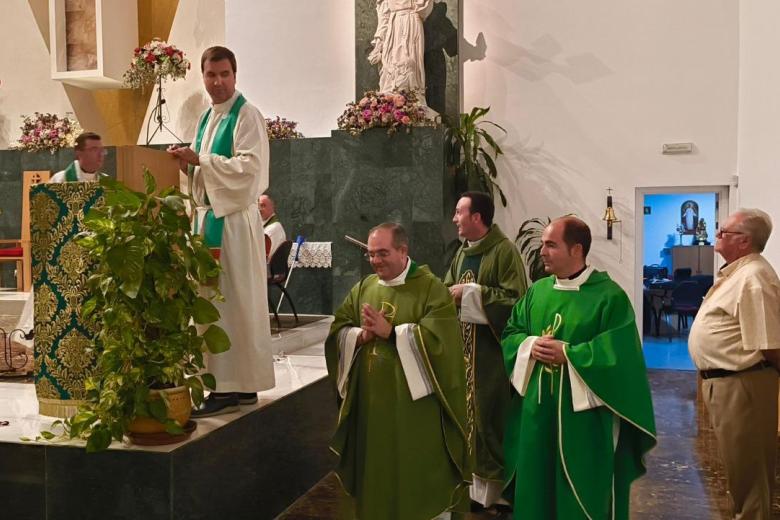 La toma de posesión de la parroquia de Santa Rafaela María, en imágenes