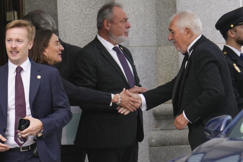 El presidente del Tribunal Constitucional Cándido Conde Pumpido, a su llegada al Tribunal Supremo este jueves