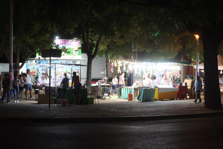 La Velá de la Fuensanta campanitas atracciones puestos ambulantes