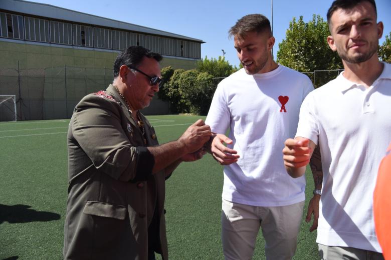 Ofrenda floral del Córdoba CF a la Virgen de la Fuensanta y encuentro con jóvenes futbolistas