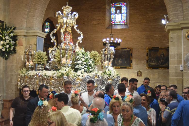 Ofrenda floral del Córdoba CF a la Virgen de la Fuensanta y encuentro con jóvenes futbolistas