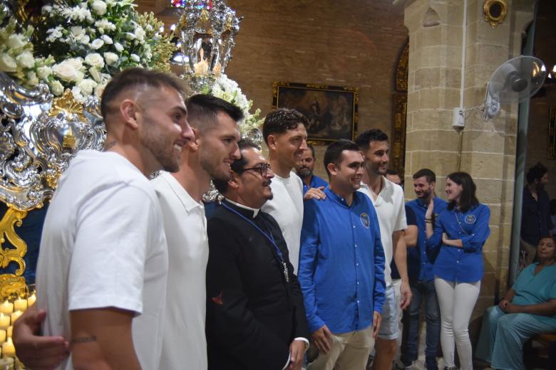 Ofrenda floral del Córdoba CF a la Virgen de la Fuensanta y encuentro con jóvenes futbolistas