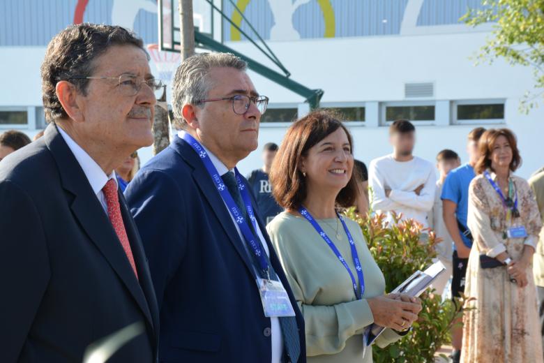 El rector, José Alberto Parejo Gámir, les ha dado la bienvenida junto a la vicerrectora de Ordenación Académica y Estudiantes, Beatriz Hoster Cabo; y el director de Pastoral y Voluntariado de CEU Andalucía y capellán, P. Leonardo Sánchez Acevedo