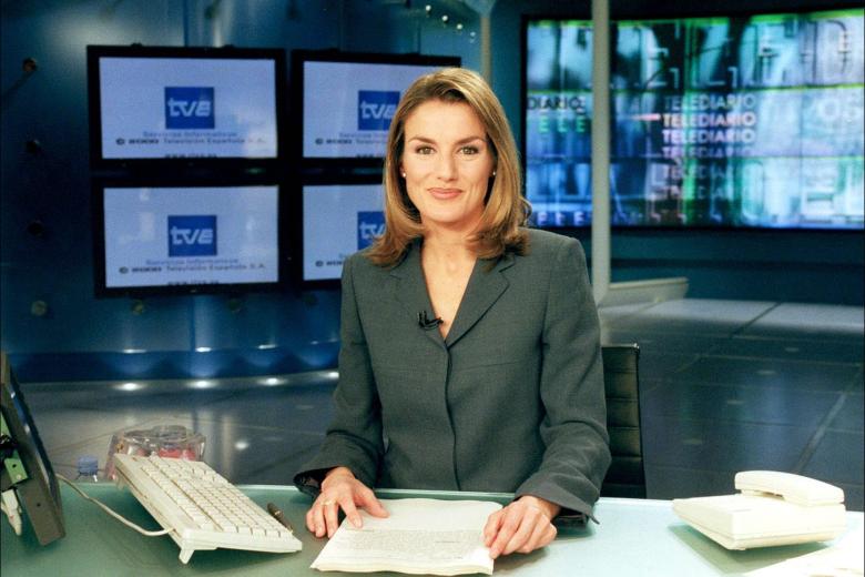 LETIZIA ORTIZ DURANTE SU ETAPA DE PRESENTADORA DE TELEDIARIOS DE TVE
01/11/2003
MADRID *** Local Caption ***  Letizia Ortiz Rocasolano presenting TV news at Television Espanola. November 1, 2003 Madrid, Spain