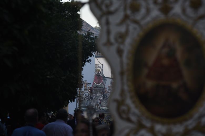 La procesión de la Virgen de Villaviciosa, en imágenes