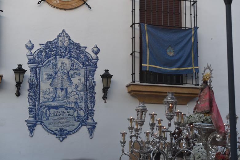 La procesión de la Virgen de Villaviciosa, en imágenes