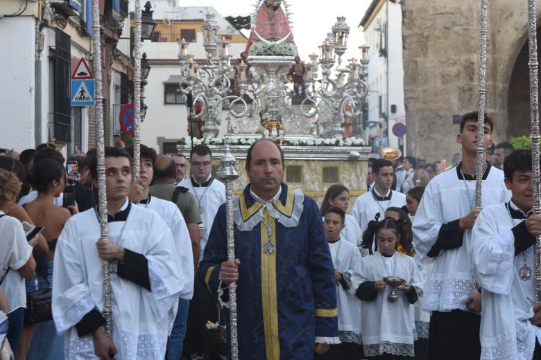 La procesión de la Virgen de Villaviciosa, en imágenes