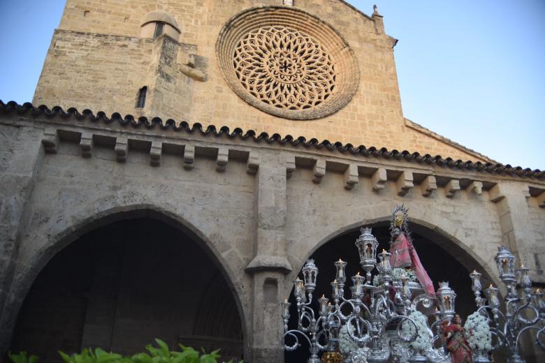 La procesión de la Virgen de Villaviciosa, en imágenes