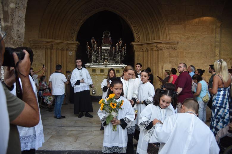 La procesión de la Virgen de Villaviciosa, en imágenes