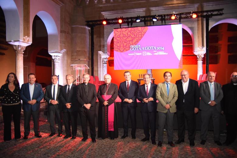 autoridades premios gota a gota pasion 2024 cabildo catedral mezquita