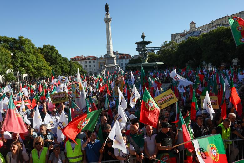 Multitudinaria marcha en Lisboa ante "inmigración descontrolada"