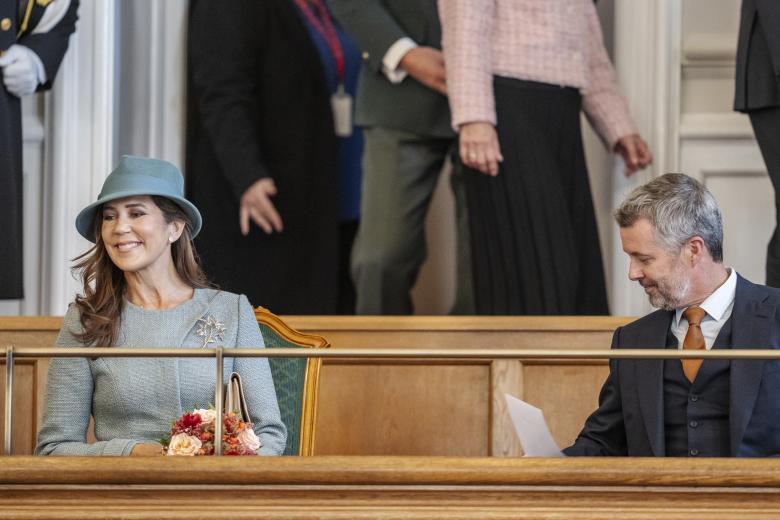 Queen Mary arrives to attend the opening of the Folketinget, the Danish Parliament, at Christiansborg Castle in Copenhagen, Tuesday October 1, 2024 *** Local Caption *** .