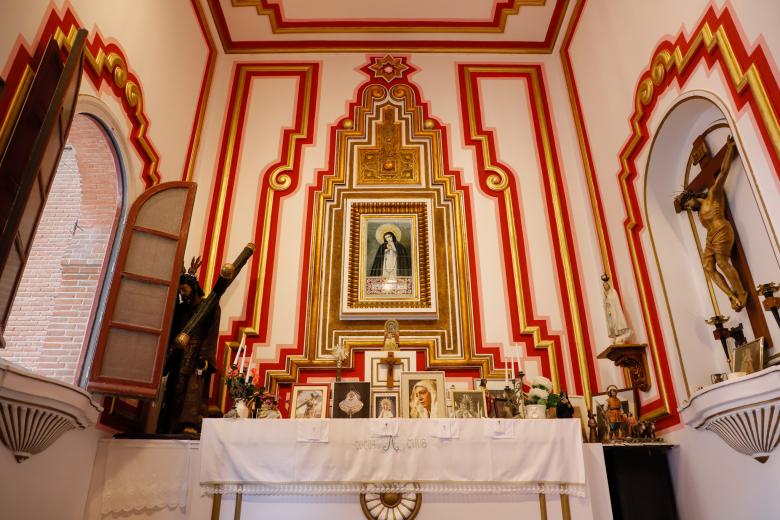 La capilla de Las Ventas es el lugar más secreto de la plaza, por donde solo pueden pasar los toreros para encomendarse a sus venerados santos para tener su protección.