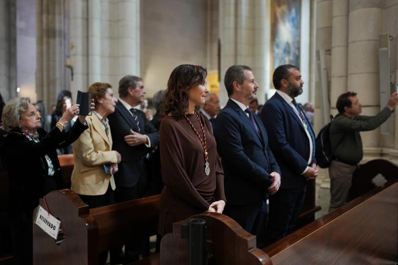 Ayuso en la eucaristía conmemorativa del 300 aniversario de la Fundación de la Real e Ilustre Congregación de Nª Sra. de la Soledad y el Desamparo