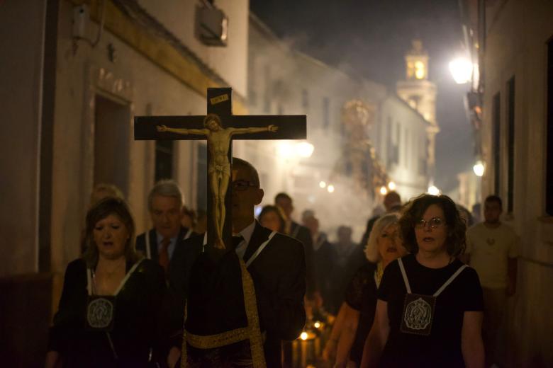 El Rosario Vespertino de la Hermandad de Ánimas, en imágenes