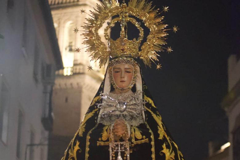 El Rosario Vespertino de la Hermandad de Ánimas, en imágenes