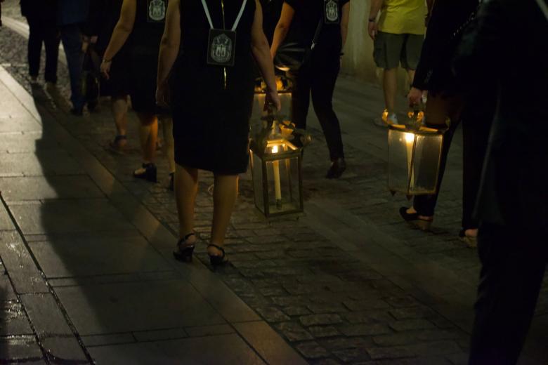 El Rosario Vespertino de la Hermandad de Ánimas, en imágenes