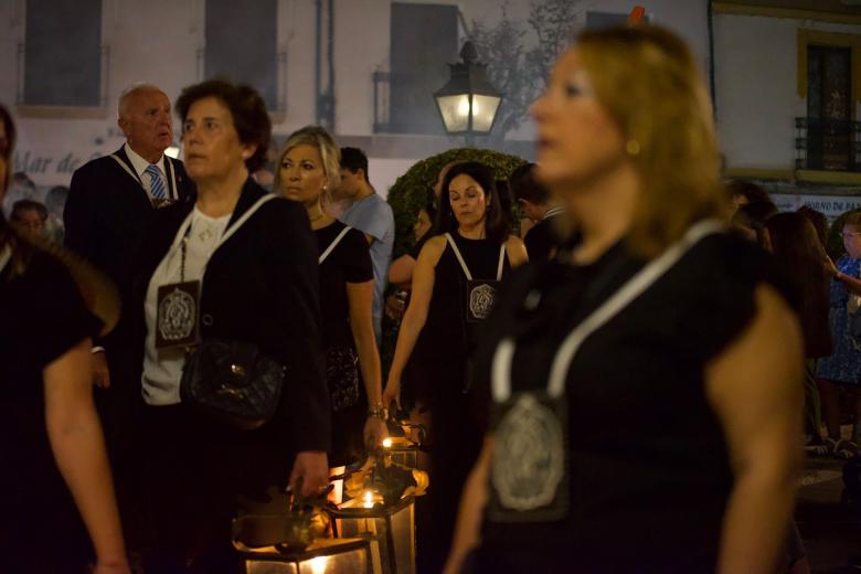 El Rosario Vespertino de la Hermandad de Ánimas, en imágenes