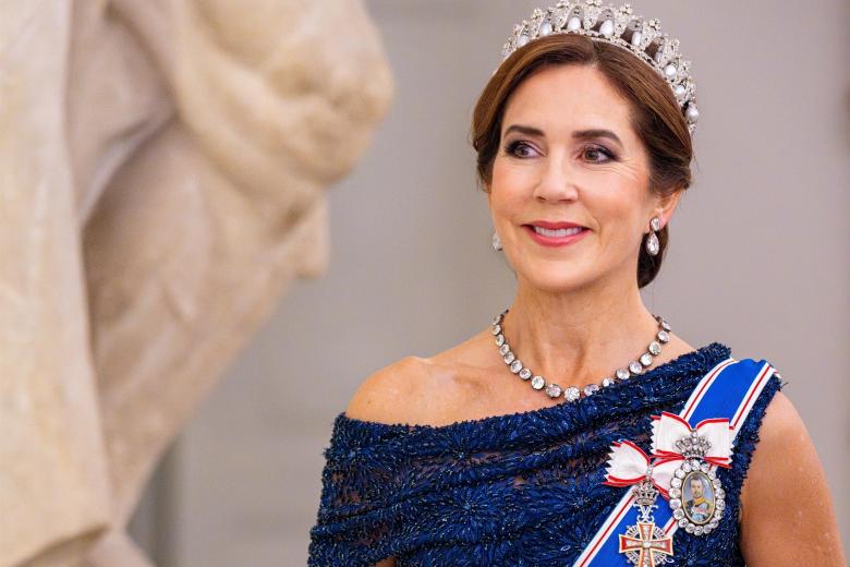 Copenhagen, DENMARK  - Princess Benedikte joins King Frederik X and Queen Mary at a State Banquet in Copenhagen, honoring Icelandic President Halla Tómasdóttir and her spouse. The banquet celebrates the President's first state visit, highlighting the strong ties between Denmark and Iceland and their shared commitment to sustainability.

Pictured: Queen Mary

BACKGRID USA 8 OCTOBER 2024 

USA: +1 310 798 9111 / usasales@backgrid.com

UK: +44 208 344 2007 / uksales@backgrid.com

*UK Clients - Pictures Containing Children
Please Pixelate Face Prior To Publication* *** Local Caption *** .